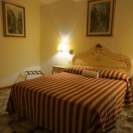 Guesthouse Al Profeta Venice Exterior photo