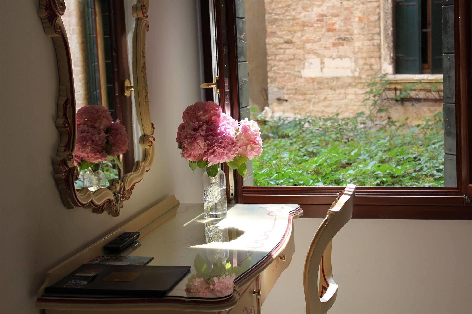 Guesthouse Al Profeta Venice Exterior photo