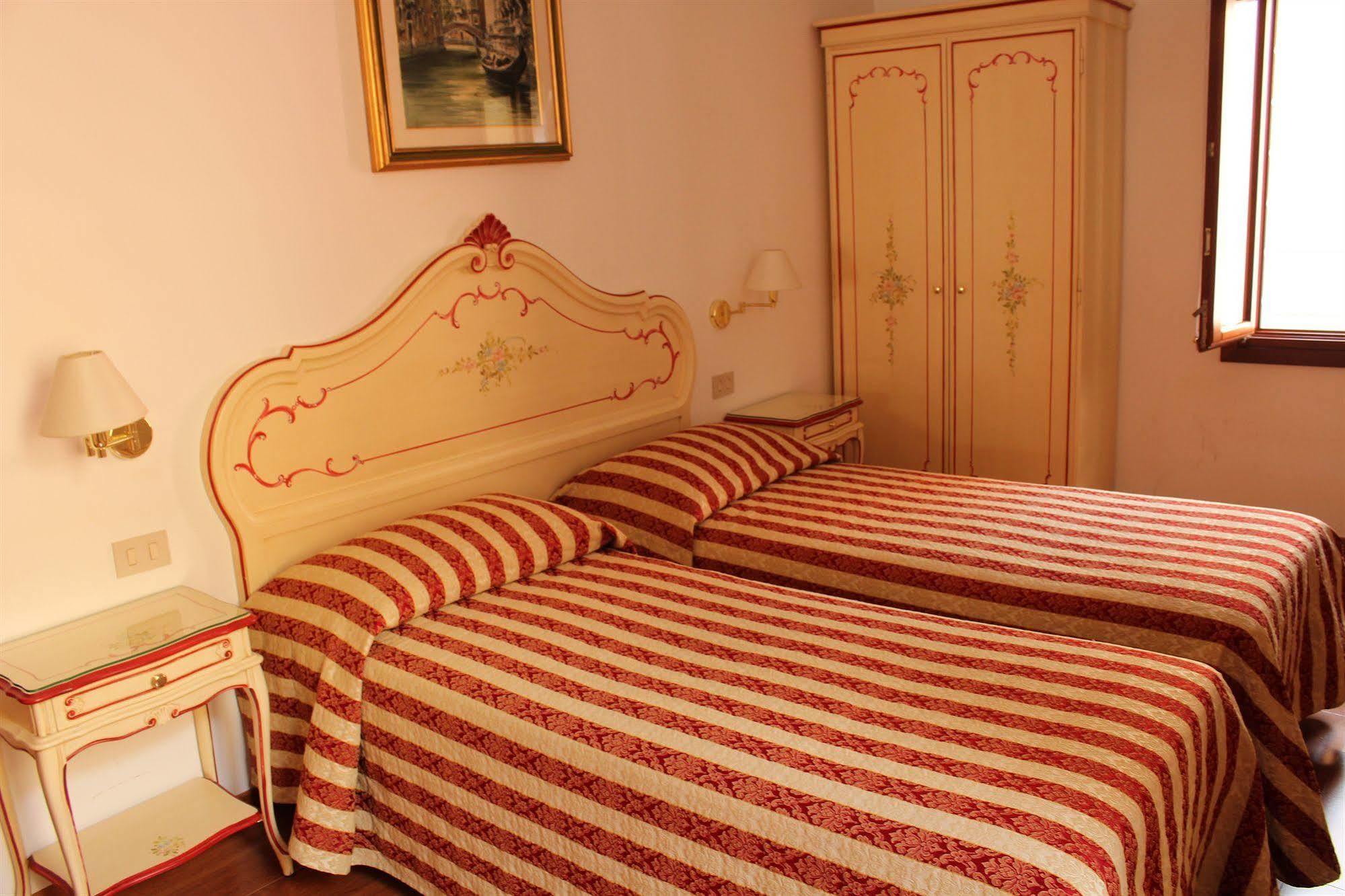 Guesthouse Al Profeta Venice Exterior photo