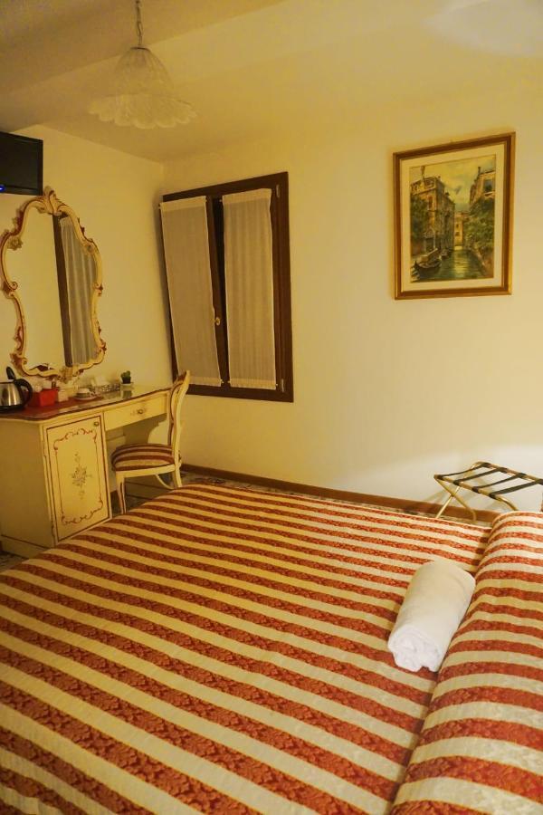 Guesthouse Al Profeta Venice Exterior photo